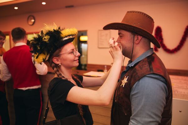 2026-02-14-rkg-kinderfasching-096848de4d4-4399-8a01-e69b-66a3e3f6a880CDC67213-7F07-5C46-D53A-1FEDCC2B54A7.jpg