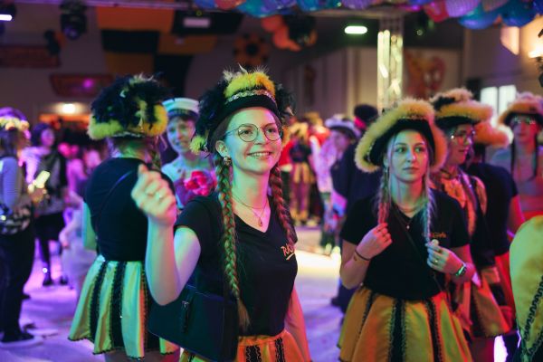 2026-02-14-rkg-kinderfasching-137cae74b5c-26f3-a1e5-1040-c5410cec32a7871035C0-30EE-6225-27F9-269AAC03B321.jpg