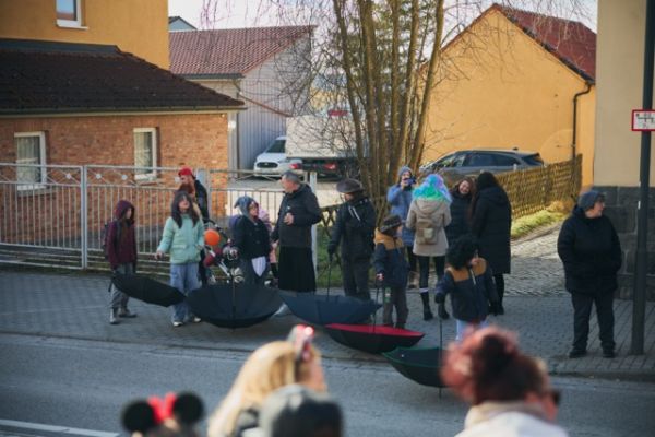 mittel-2026-02-15-rkg-karnevalsumzug-01-013013c0ed0-3251-c485-7eee-37151f788e61C92A65EC-B0CB-3DAE-9A42-C74A2FB9249E.jpeg