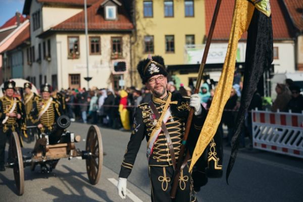 mittel-2026-02-15-rkg-karnevalsumzug-01-067e3219e89-906d-44e8-470c-03fa8c26837b8CDFA98E-A92C-CB2D-8EA6-EB65F1D8DDE0.jpeg