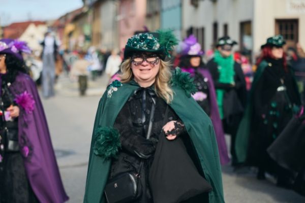 mittel-2026-02-15-rkg-karnevalsumzug-01-0906bbd8ff7-5d04-9e61-c6c5-79ca582eaf663EF30A92-C055-1A8B-EE58-7BA8F90A0022.jpeg