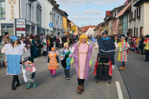 mittel-2026-02-15-rkg-karnevalsumzug-01-12162877840-A863-74B4-422A-61C5277C7F61.jpeg