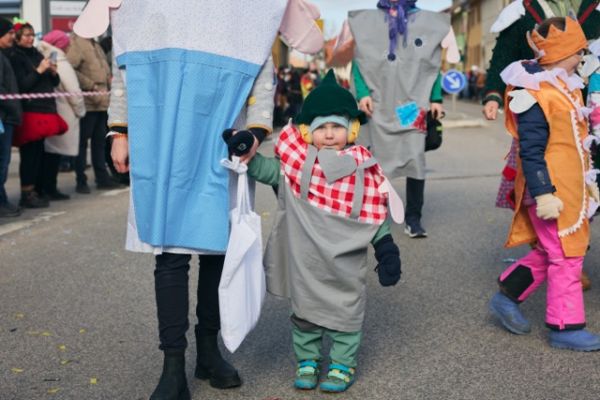 mittel-2026-02-15-rkg-karnevalsumzug-01-12236441415-68C5-995D-2582-992BFADD5978.jpeg