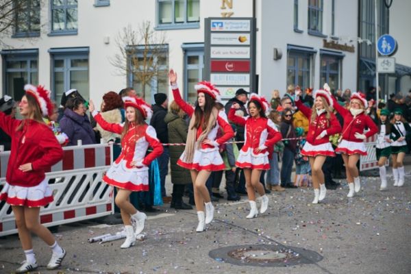 mittel-2026-02-15-rkg-karnevalsumzug-01-207F50194FD-836B-66DB-099B-B41932EA685D.jpeg
