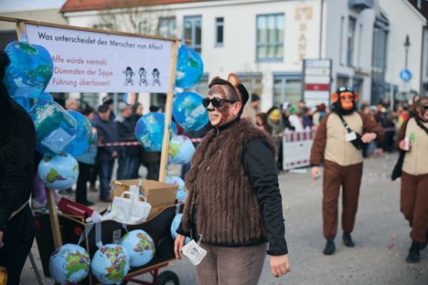 mittel-2026-02-15-rkg-karnevalsumzug-01-2526c0b745d-1ac7-3598-cadb-ee76b9283ab9A6B02579-F8AE-D2FC-A857-0F782826751C.jpeg