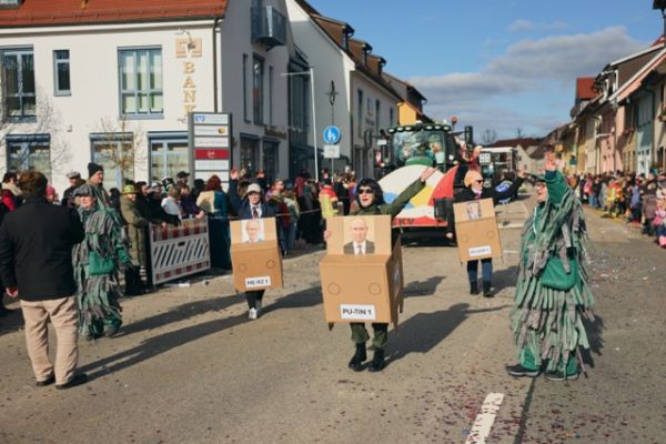 mittel-2026-02-15-rkg-karnevalsumzug-01-287E10AF1D7-DFC0-5BC9-A41E-FD3258513182.jpeg