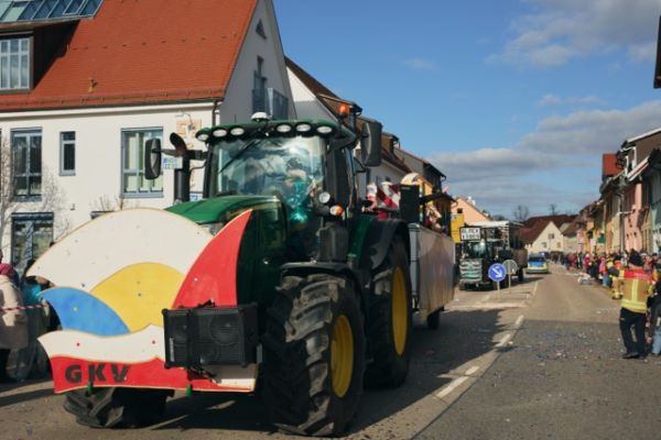 mittel-2026-02-15-rkg-karnevalsumzug-01-2946cd6f463-03b4-8fe7-9873-8e86e1cc8c9c5E6F77B5-2A91-8A72-F70F-A03B3E4A626A.jpeg