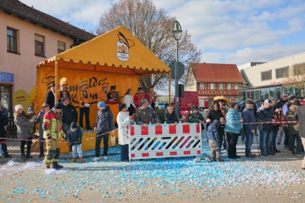 mittel-2026-02-15-rkg-karnevalsumzug-01-30492359bb4-3bb0-3311-d249-a0746ca57e0865C624CF-8BBA-8B4F-D2C7-F93EA38642E8.jpeg